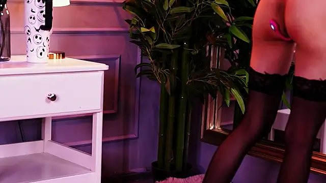 OdetteMason online show from March 31, 5:40 am