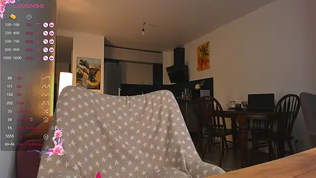 Snapshot of MilkyDana chatting on September 23, 9:51 am MilkyDana online show from September 23, 9:51 am