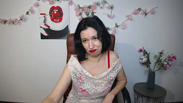 CameronEnns online show from December 4, 7:36 pm