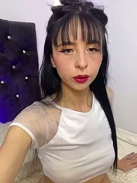 Snapshot of Lia__1 chatting on October 7, 12:42 pm Lia  1 online show from October 7, 12:42 pm