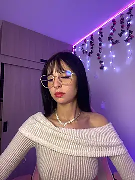 Lia  1 online show from November 30, 12:59 am