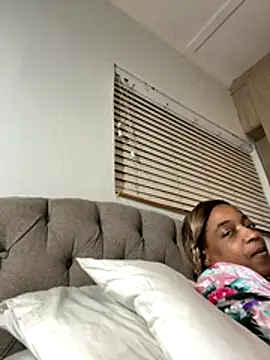 iriebusty online show from November 28, 11:30 pm