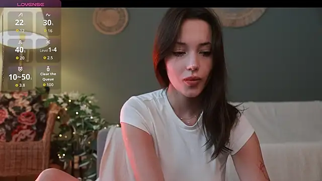 Snapshot of Polly_Plush19 chatting on October 6, 7:03 am Polly Plush19 online show from October 6, 7:03 am