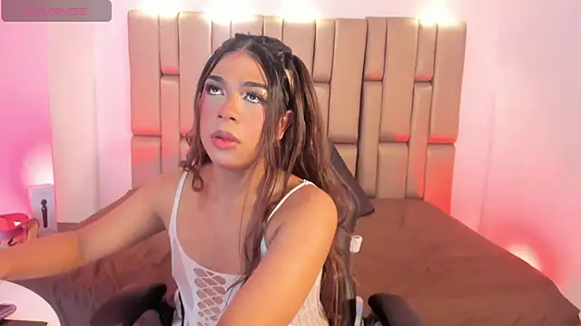 Sol Vanegas online show from December 15, 11:59 am