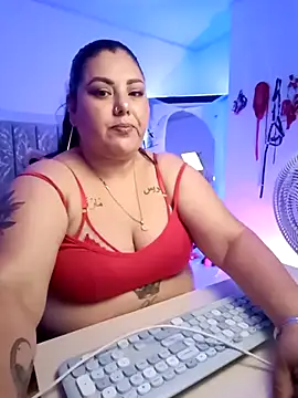 AndreaKinky online show from October 24, 8:32 am