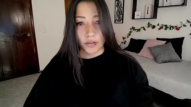 Snapshot of Mia_1120 chatting on October 23, 8:26 pm Mia 1120 online show from October 23, 8:26 pm