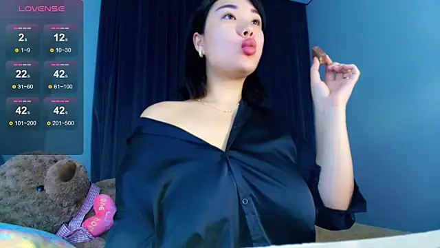 hwa rin online show from October 1, 3:39 pm