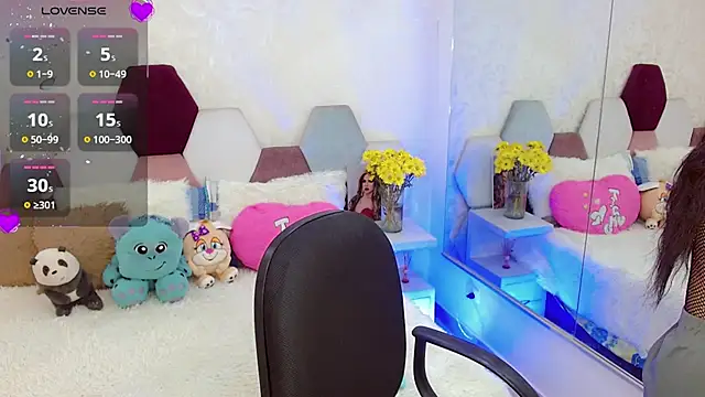 kushina uzumaki75 online show from October 7, 5:23 am