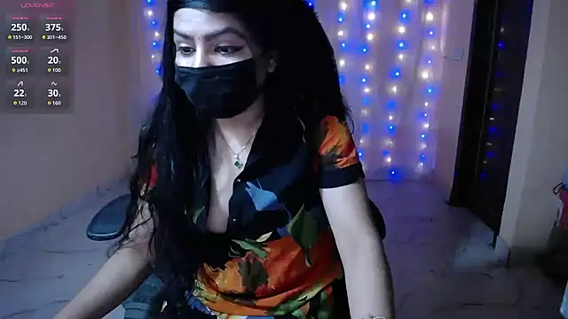 Divvya  online show from February 3, 7:18 pm