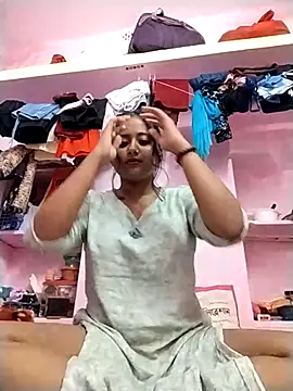 Snapshot of Fun__with__Prity chatting on October 29, 6:43 pm Fun  with  Prity online show from October 29, 6:43 pm