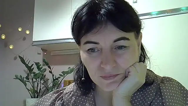 Krystal 82 online show from October 12, 7:49 pm