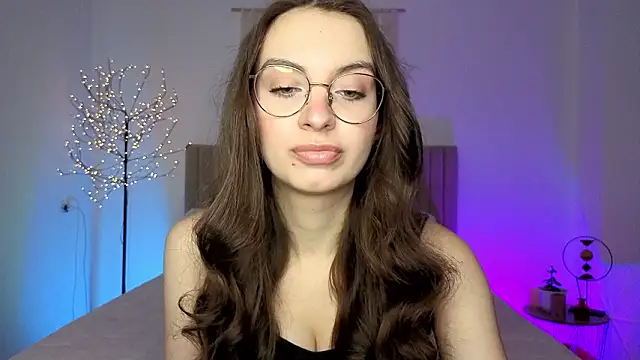 Real cutie1 online show from February 17, 2:16 pm