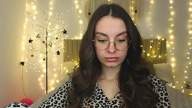 Real cutie1 online show from January 15, 2:01 pm