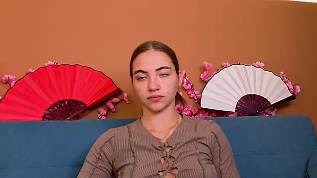 Ashley Pierce online show from November 11, 8:11 am