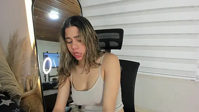 Rachell criss online show from October 30, 4:48 am