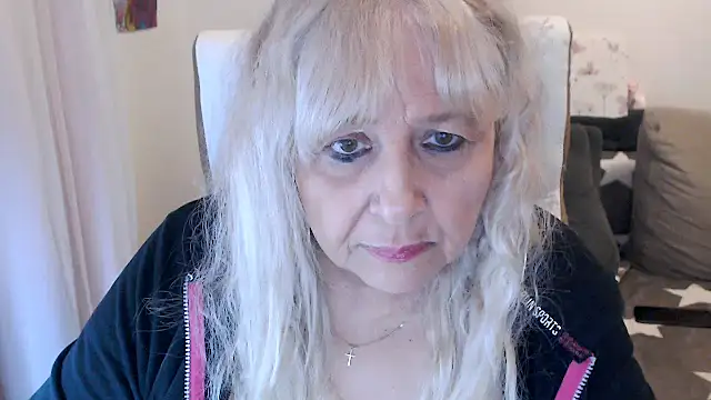 SusiLifeXXX online show from October 7, 7:40 pm