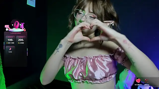 madiixwatson online show from September 25, 10:36 am