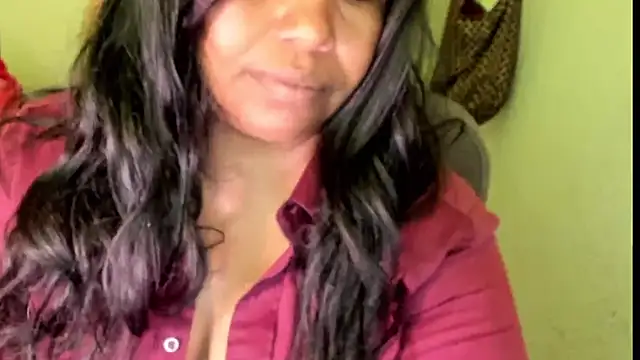 Snapshot of ebonylouissexyhot chatting on September 18, 9:02 pm ebonylouissexyhot online show from September 18, 9:02 pm