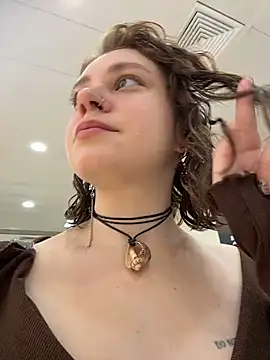 lucy-joy online show from October 14, 9:45 am