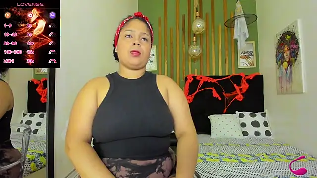 Laura Sex19 online show from November 4, 11:59 am