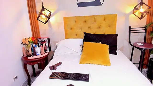 violet sweet19 online show from September 13, 2:41 am