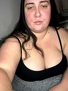 Snapshot of roxey-1997 chatting on October 21, 9:41 pm roxey-1997 online show from October 21, 9:41 pm