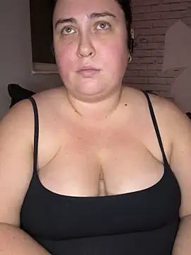 Snapshot of roxey-1997 chatting on October 25, 6:26 pm roxey-1997 online show from October 25, 6:26 pm