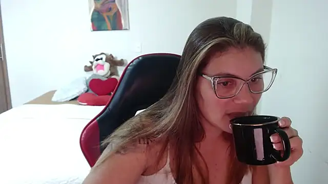 Secret Bella online show from November 27, 11:35 am