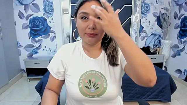 LatinaHoleQueen online show from September 10, 2:39 pm