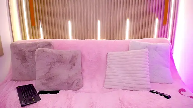 Bonn Glow online show from February 9, 4:26 am