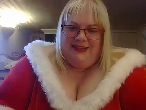 Kinkyhousewife83 online show from December 14, 4:24 pm