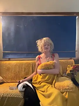 ladyboatlady online show from October 31, 7:34 am