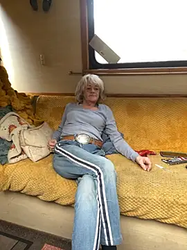 ladyboatlady online show from November 18, 2:18 pm