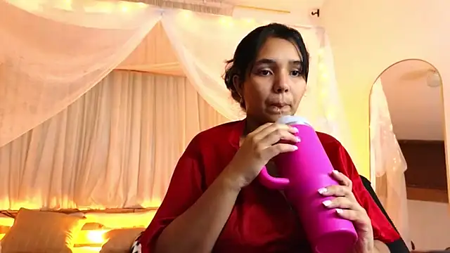 loreaniss online show from October 8, 11:42 pm