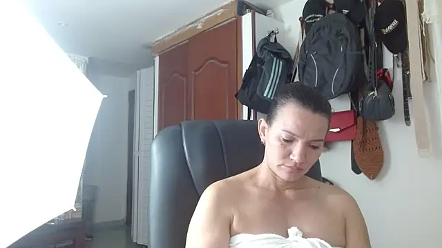 BriggiteSkyAngels online show from October 1, 9:25 am