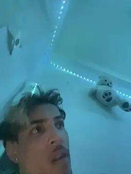 Snapshot of luluycoco chatting on September 21, 6:34 am luluycoco online show from September 21, 6:34 am