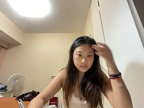 Snapshot of xena0501 chatting on October 11, 7:24 am xena0501 online show from October 11, 7:24 am