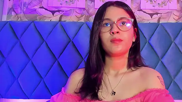 MaiaaCandy online show from December 16, 9:31 pm