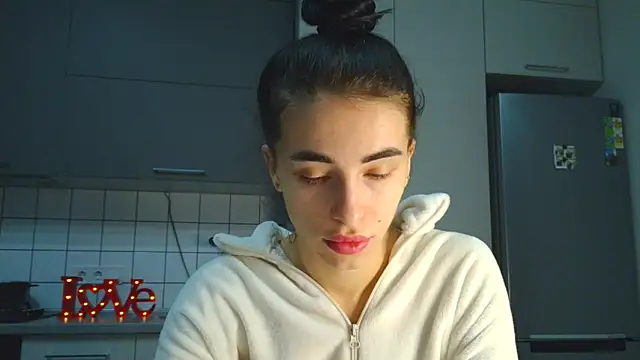 EvaMelnik online show from November 10, 5:19 pm