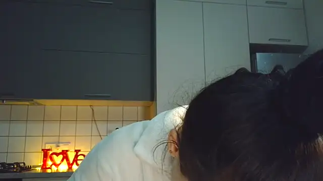 EvaMelnik online show from October 4, 4:33 pm