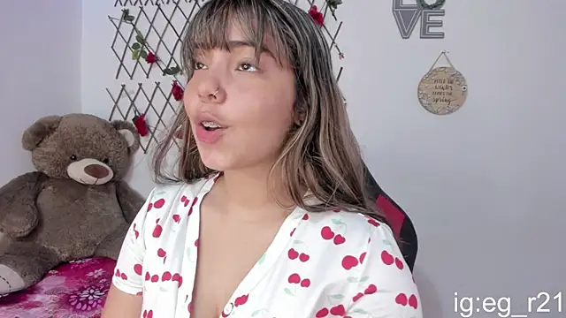 emma grays2 online show from October 31, 5:42 am