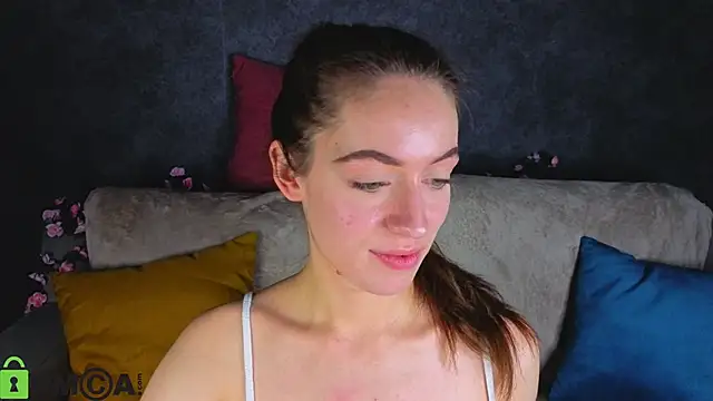 Agnes Wells online show from November 19, 9:42 am