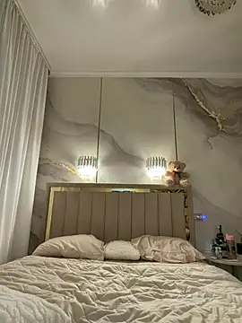 TiffaNoel online show from January 10, 4:01 pm