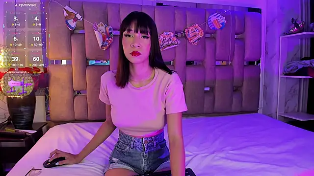 DollyMae  online show from October 3, 4:17 am