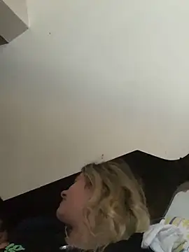 Snapshot of blond-96 chatting on September 14, 3:54 pm blond-96 online show from September 14, 3:54 pm