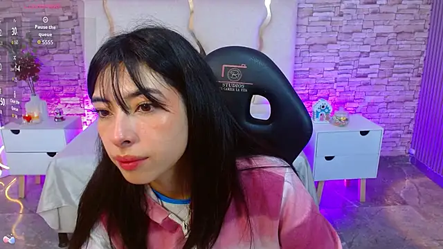 juno tay online show from November 24, 12:07 pm