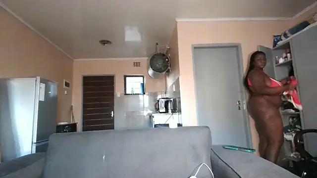 BusybooobsXXX3 online show from April 3, 4:32 am