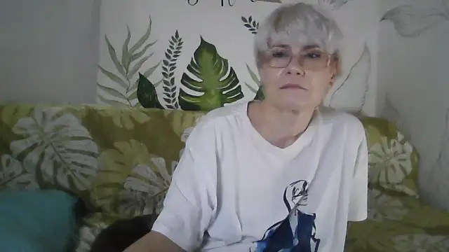 Catty Lady online show from November 14, 9:26 pm