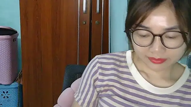 Uhem112 online show from October 7, 12:59 am