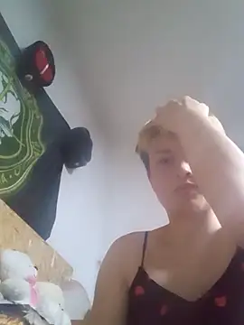 Snapshot of MoonIrene chatting on October 6, 3:50 pm MoonIrene online show from October 6, 3:50 pm